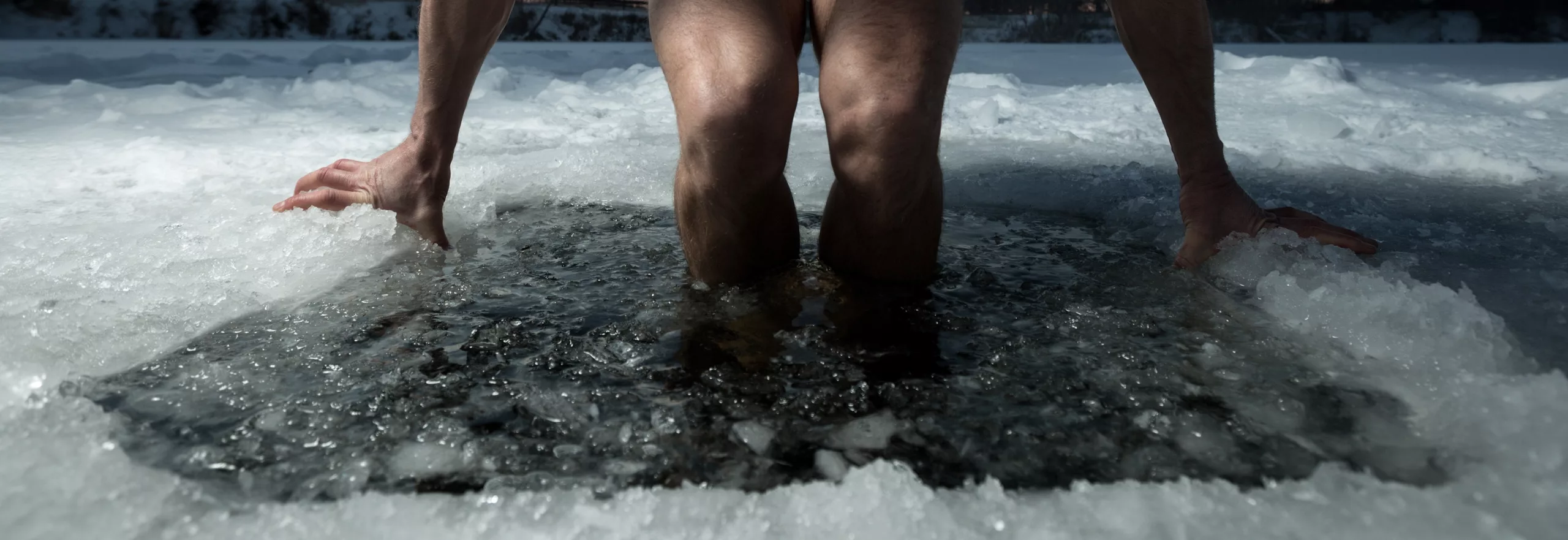 https://www.scienceforsport.com/wp-content/uploads/2016/09/Ice-bath2-scaled.webp