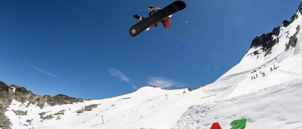 Jeremy Snowboarding