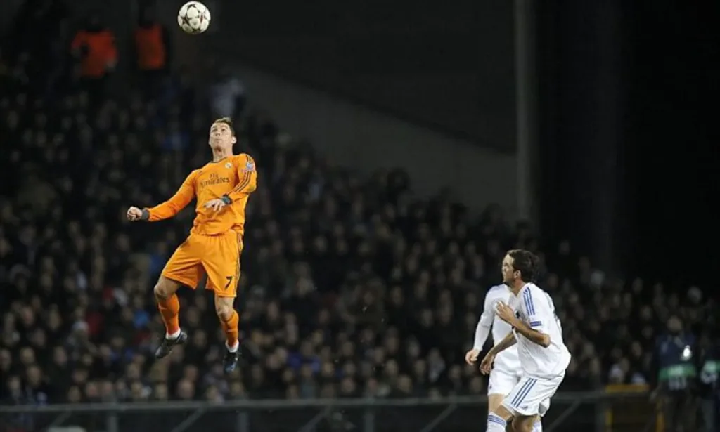 Ronaldo jumping